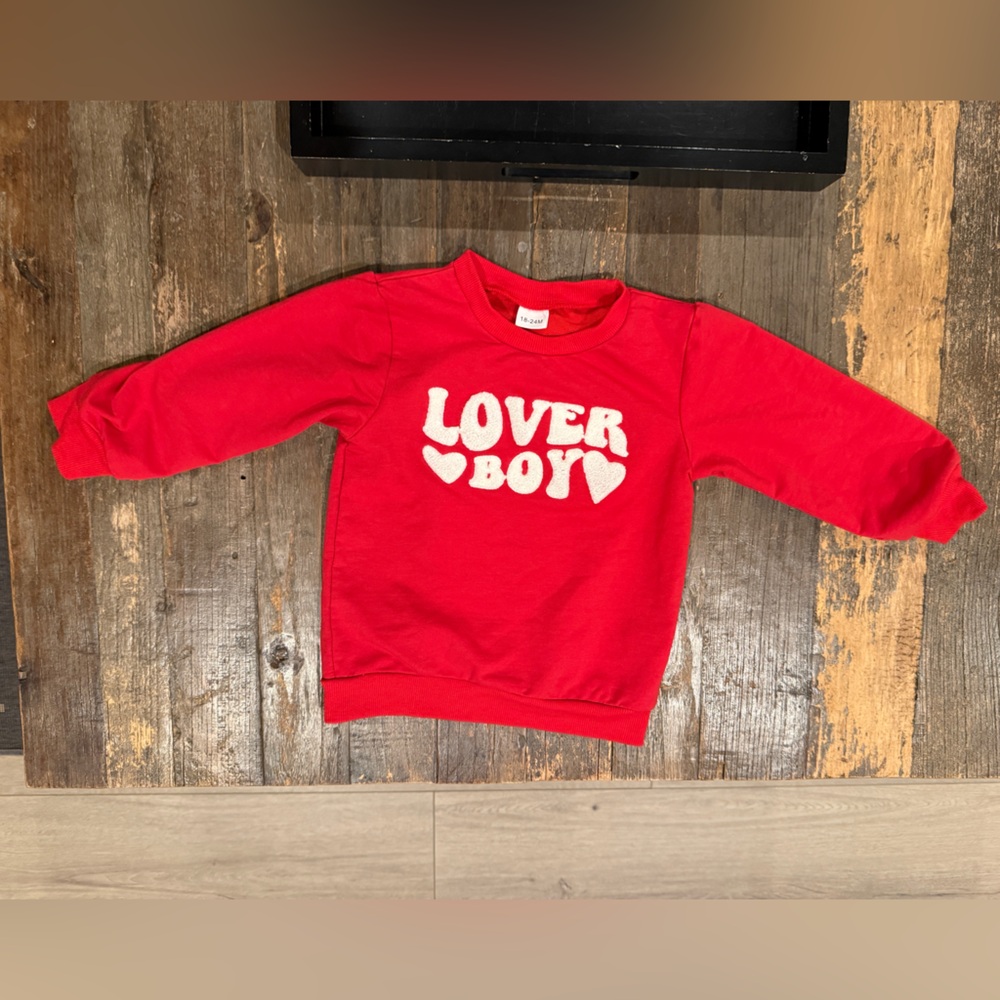 Valentine’s Day Toddler Boy Sweatshirt! 18-24 months.